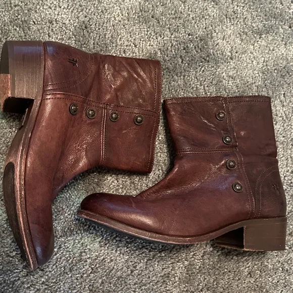 Frye Lynn Short Military Boots - Picture 1 of 6